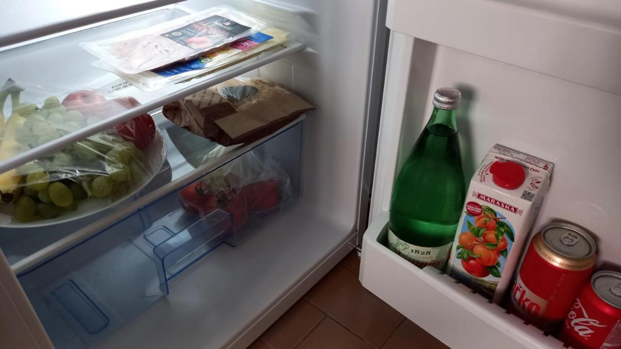 Wyposażona lodówka